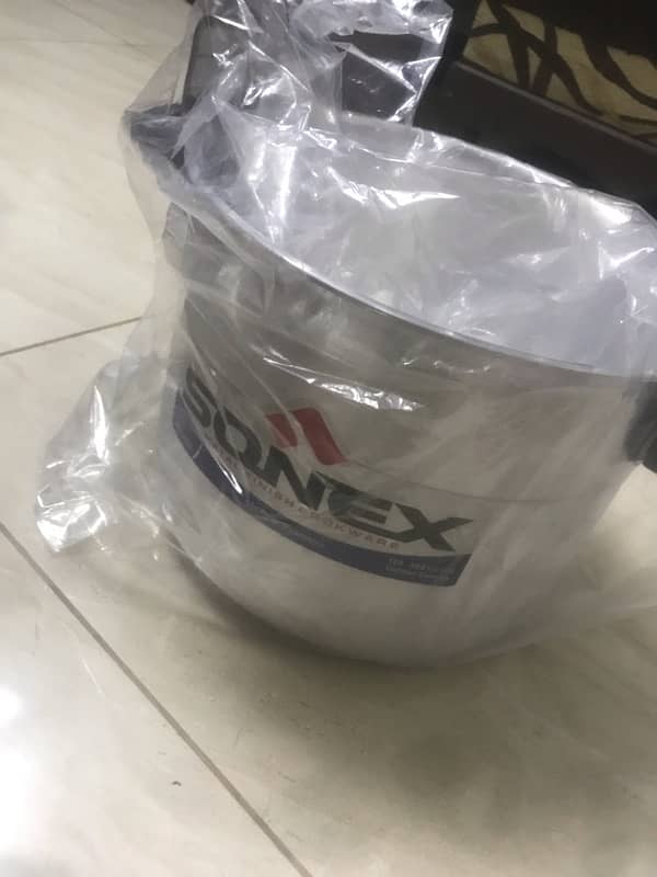 Sonex Pressure Cooker 4