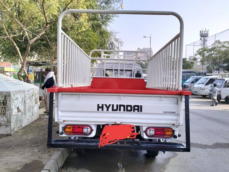 Hyundai Shehzore 19