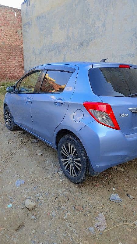 Toyota Vitz 2013 For Sale In very Good Condition 2