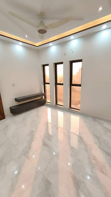 5 MARLA BRAND NEW HOUSE FOR SALE IN VERY REASONABLE PRICE 21