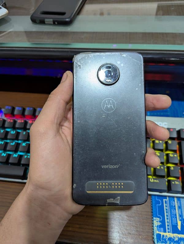 Moto Z4 4/ 128 non pta 4