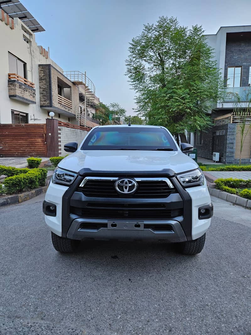 Rent A Car Fortuner Vigo V8 Revo Bullet Proof Cars on Rent in Lahore 13