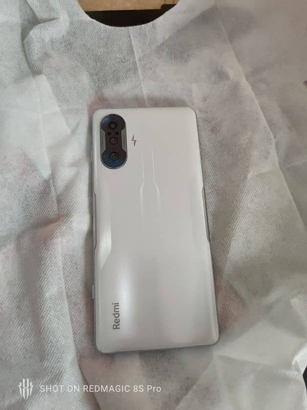 Redmi K40 Gaming / Poco F3 GT 7