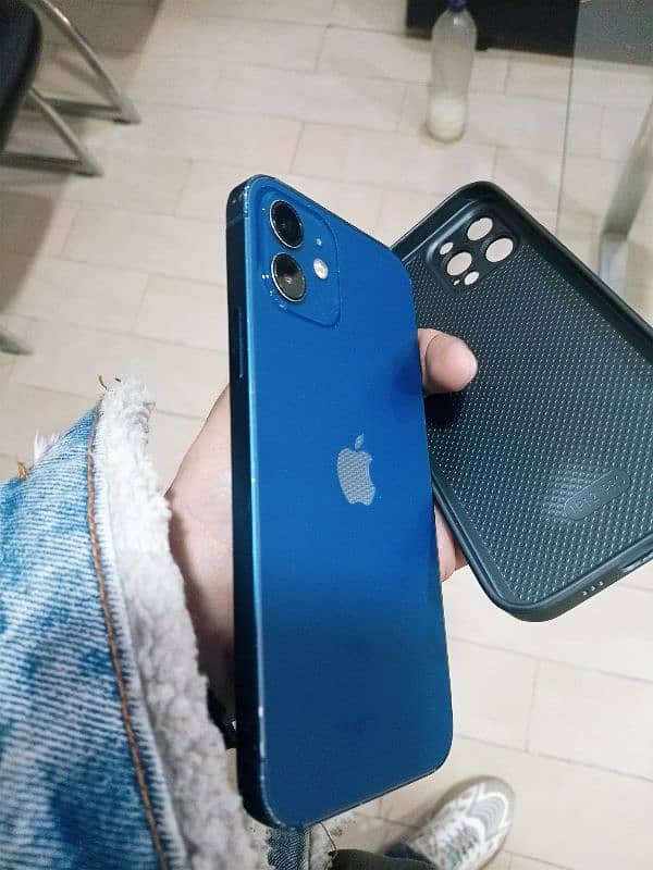 iphone 12 64JB non pta hai panal change but original lgwya hai 4