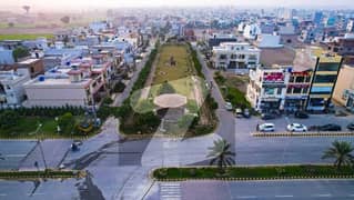 10 Marla Plot on 93 Ft. road Investor Rate near to Down Town Transfer Free Plot For Sale in Diamond Block Park View City Lahore