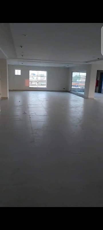 1 KANAL 1ST FLOOR BRAND NEW FLOOR FOR RENT AT MAIN BULEVOURD ROAD OPPOSITE JINNAH HOSPITAL LAHORE 5