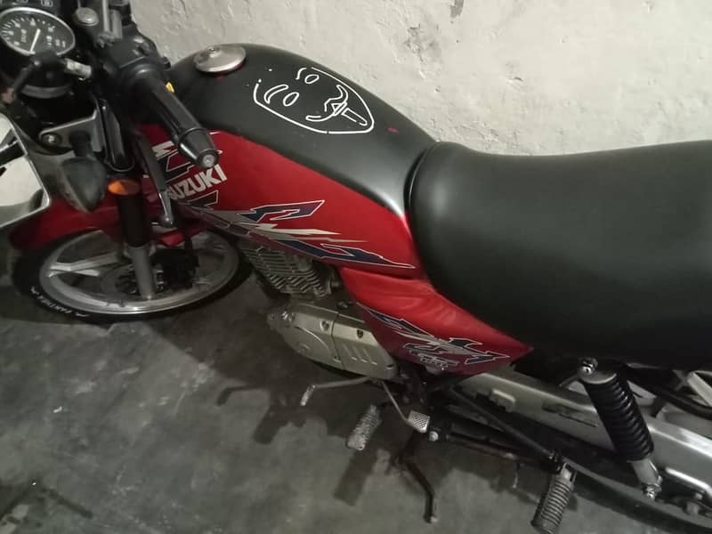 Suzuki GS 150 SE 2022 2