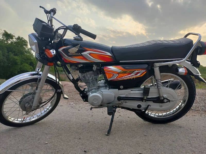 Black Honda 125 for Sale 0