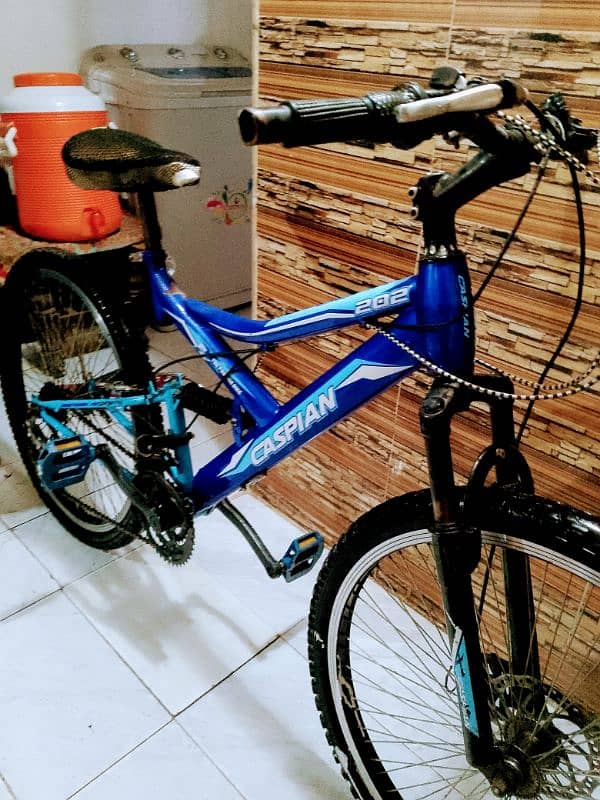 bicycle impoted full size 26 inch brand new 5 month used Duble shocka 2