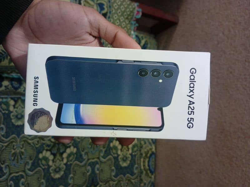 Samsung a25 8/256 just box opened abhi sim b nhi dali 1