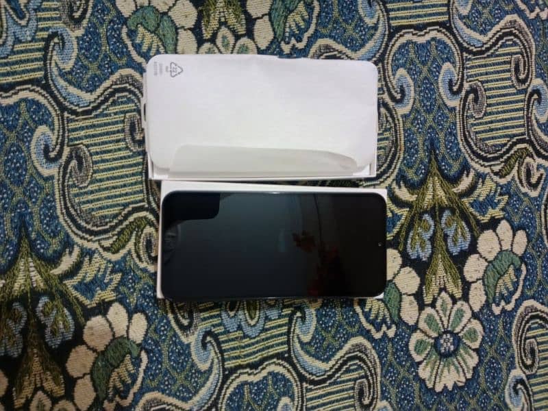 Samsung a25 8/256 just box opened abhi sim b nhi dali 2