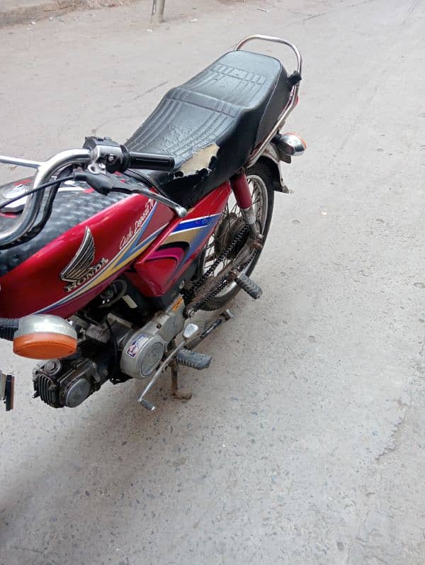 Honda CD 2010 4