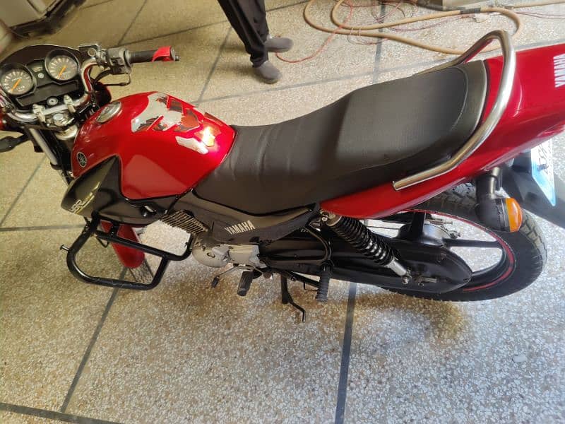 Yamaha YBR 125 6