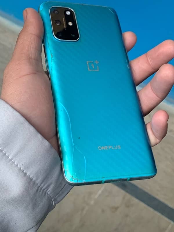 ONE PLUS 8t 1