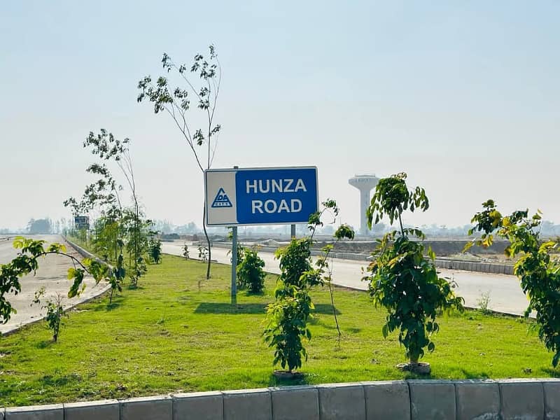 10 Marla plot for sale Ongroud Carpet Road Jinnah Sector LDA city LAHORE 2