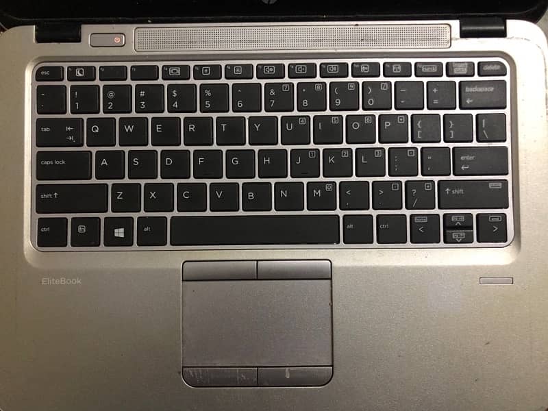 HP EliteBook 820 G3 i5 6th gen 0