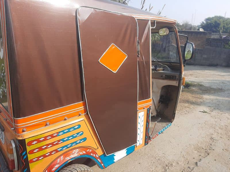 Rickshaw siwa company 6 setar family van modal 2019 for sale 9