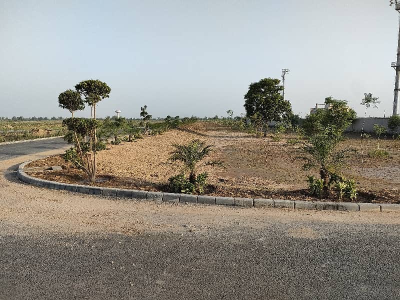 10 Marla Residential Plot Ideally Situated In LDA City Phase 1 - Block C 6