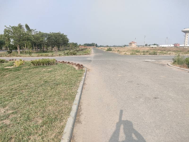 1 kanal plot at 75ft road 11