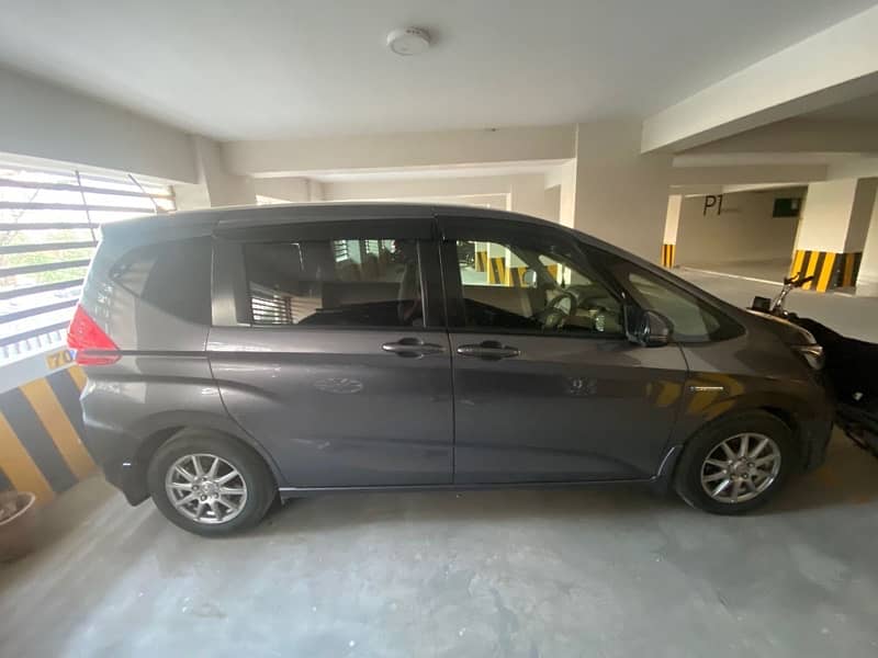 Honda Freed 2017 10