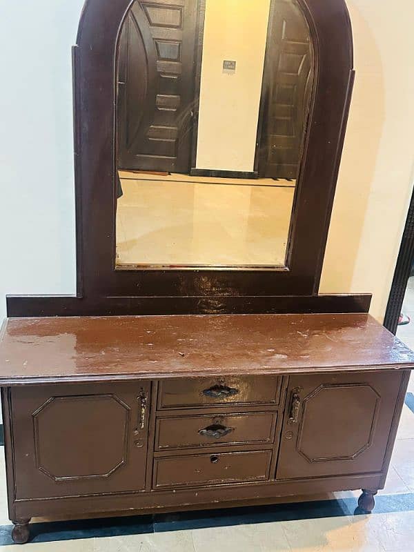 Dressing Table For Sale. 0