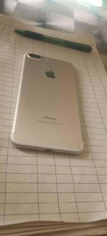 iphone 7plus. . . .   128gp 3