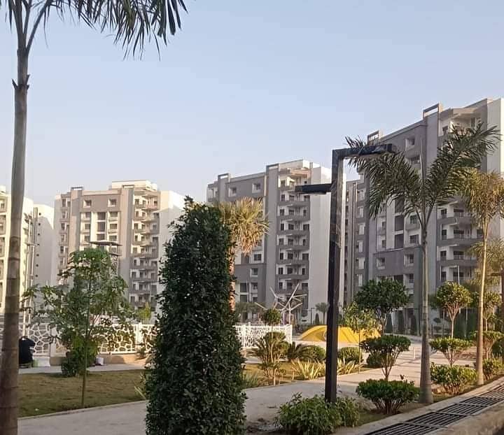 Premium 10 Marla Flat Is Available For sale In Lahore 0