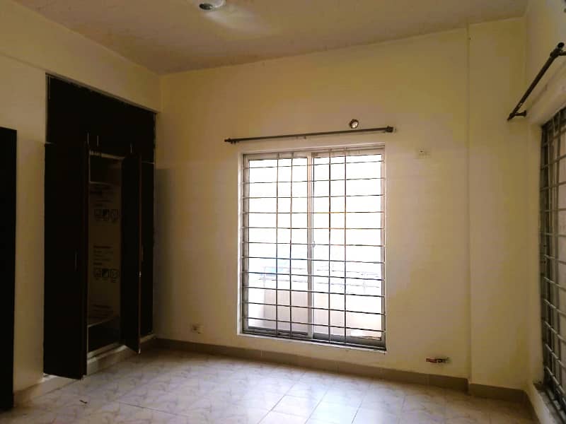 Most Economical Rental apartment for small families in Askari 11 2