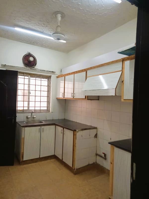 Most Economical Rental apartment for small families in Askari 11 6