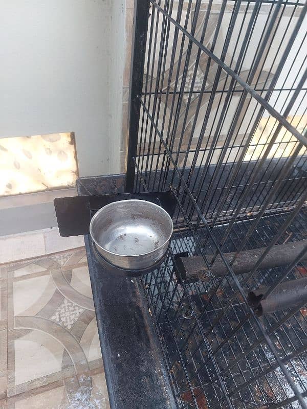 Steel Parrot Cage in Pristine condition for sale 0