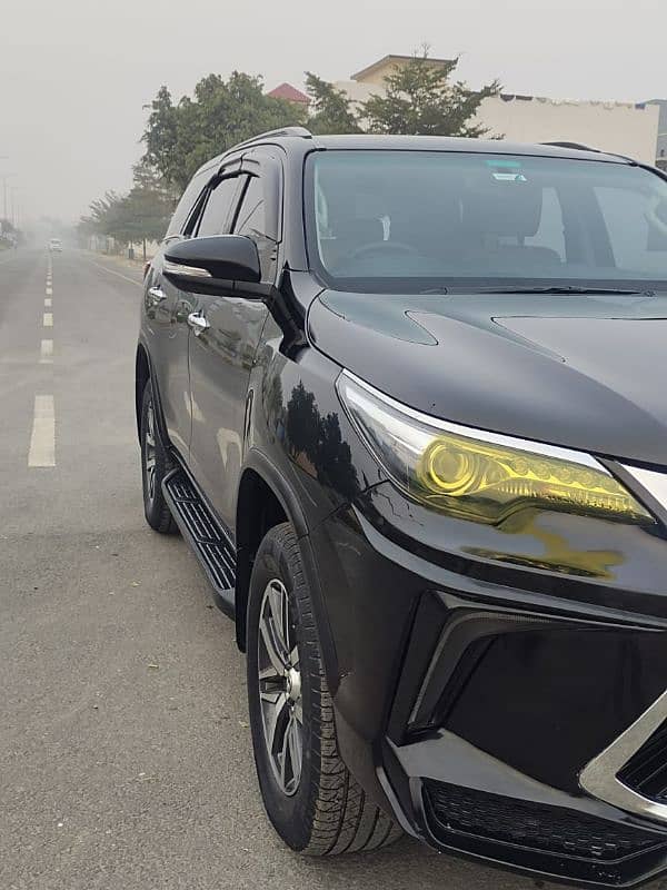 Toyota Fortuner 2017 1