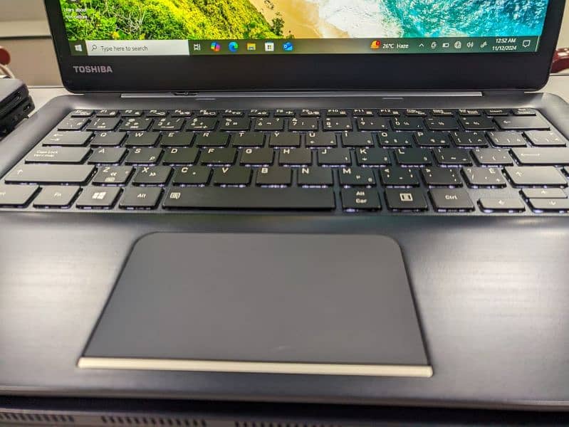 Toshiba Portege X30T-E: Lightweight 2-in-1 with 8th Gen Intel i5 2