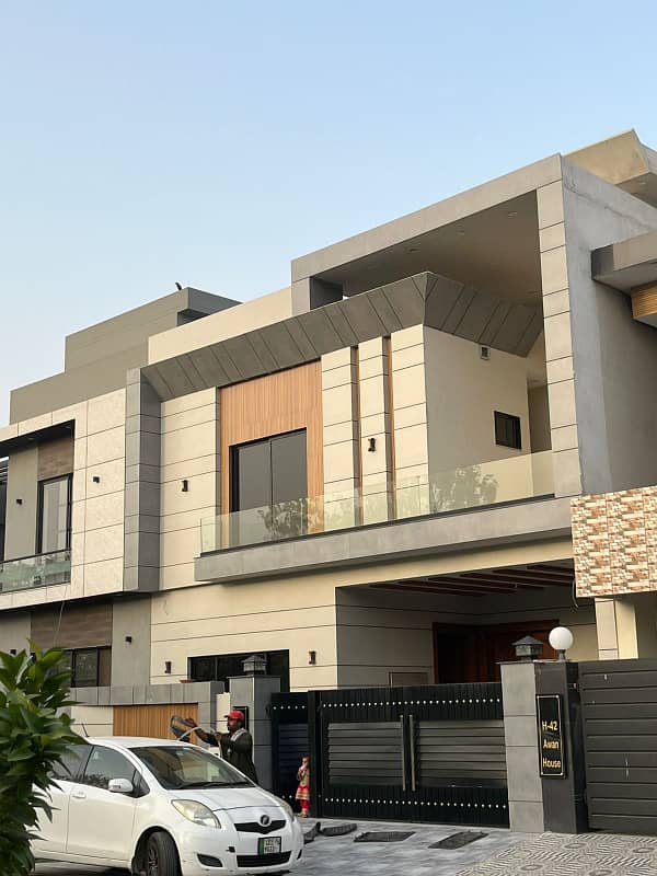 8 marla House for sale in H block bankers Avenue cooperative Housing society bedian road lhr 6