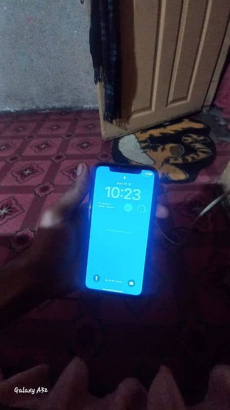 iphone 11 64gb JV 6