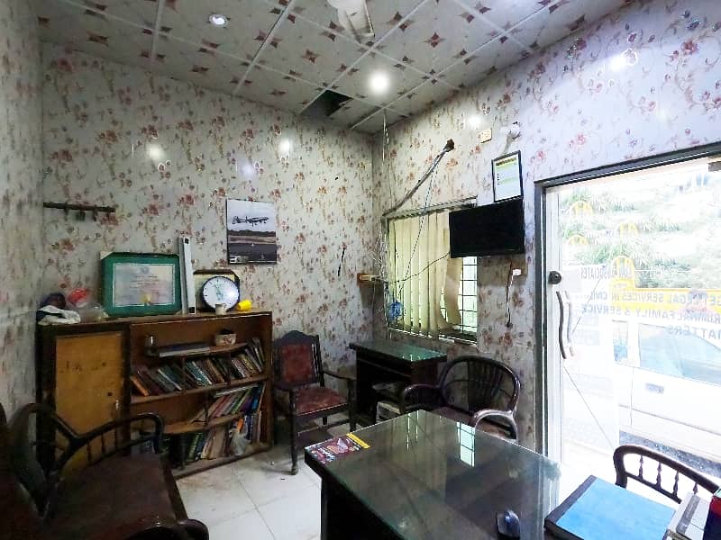 Reserve A Centrally Located Corner House In UMT Road 12