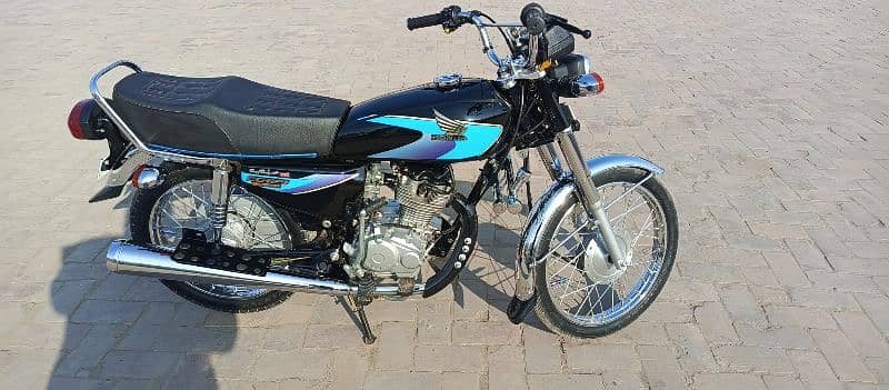 Honda CG125 8