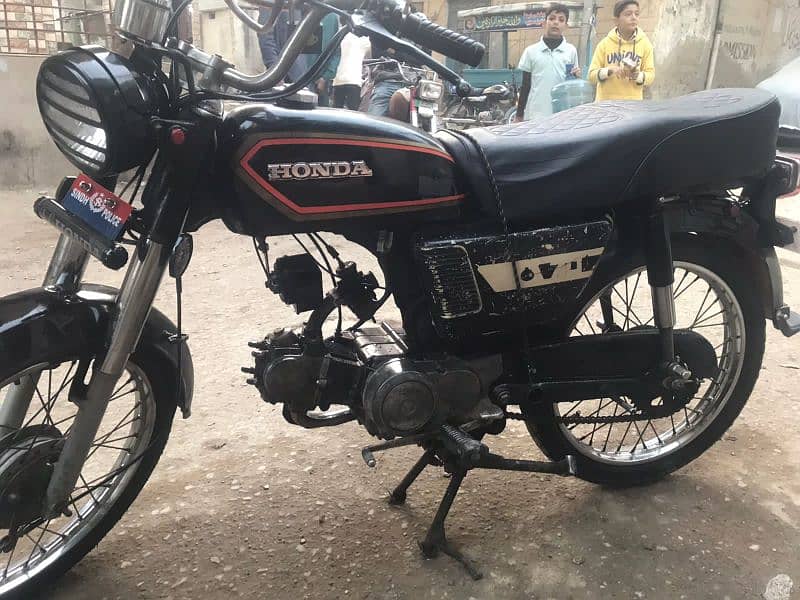 Honda 82 For Urgent Sell 1