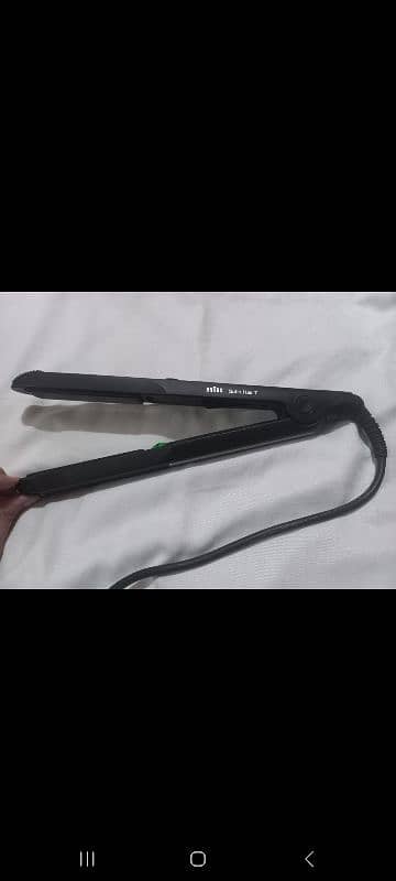 hair straightner 1