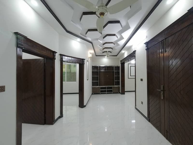 Corner House For Sale In Afshan Colony 15