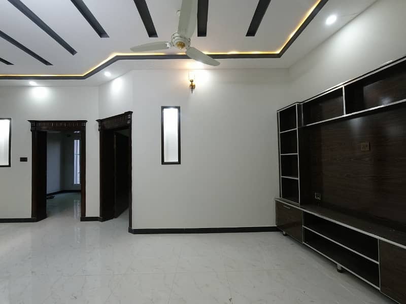 Corner House For Sale In Afshan Colony 25