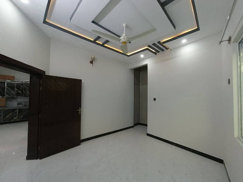 Corner House For Sale In Afshan Colony 28