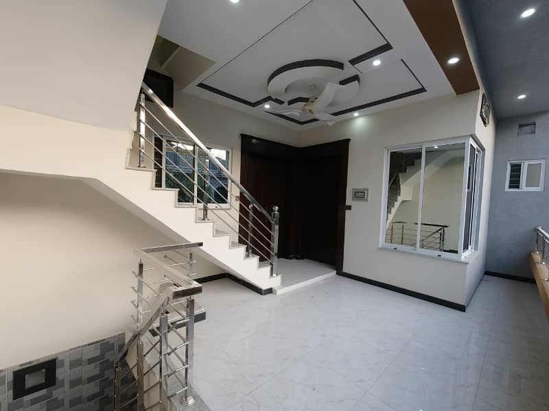 Corner House For Sale In Afshan Colony 32