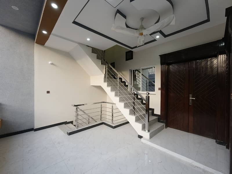 Corner House For Sale In Afshan Colony 33