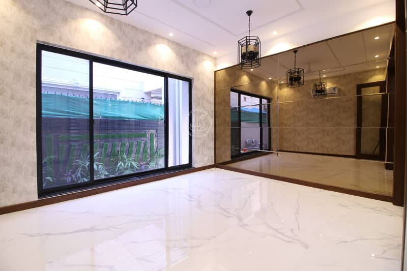 10 MARLA SLIGHTLY USED LUXURY MODERN DESIGN HOUSE FOR RENT IN DHA PHASE 6 TOP LOCATION 8