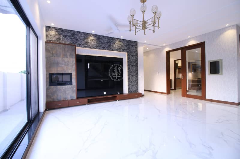 10 MARLA SLIGHTLY USED LUXURY MODERN DESIGN HOUSE FOR RENT IN DHA PHASE 6 TOP LOCATION 13