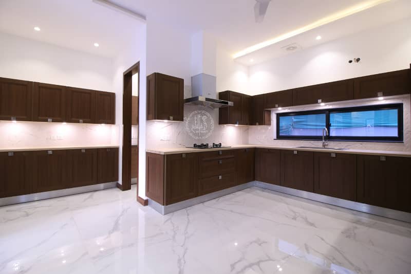 10 MARLA SLIGHTLY USED LUXURY MODERN DESIGN HOUSE FOR RENT IN DHA PHASE 6 TOP LOCATION 15