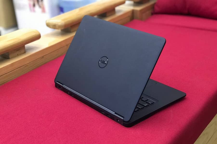 Dell Latitude E7450  Core i5 5th Generation 8GB Ram 256 SSD 0