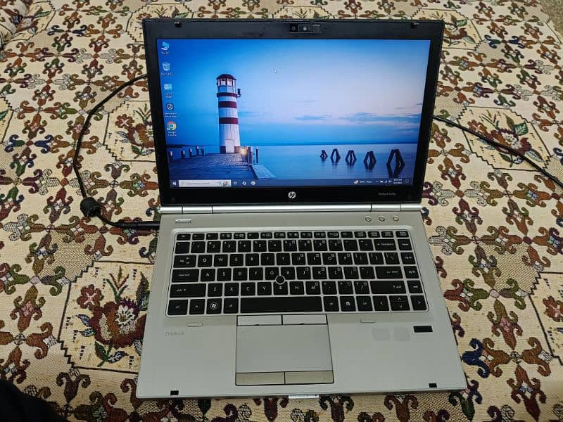 HP Elite book 8460p 0