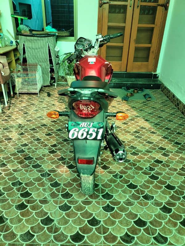 Suzuki gsx 125 bike 4