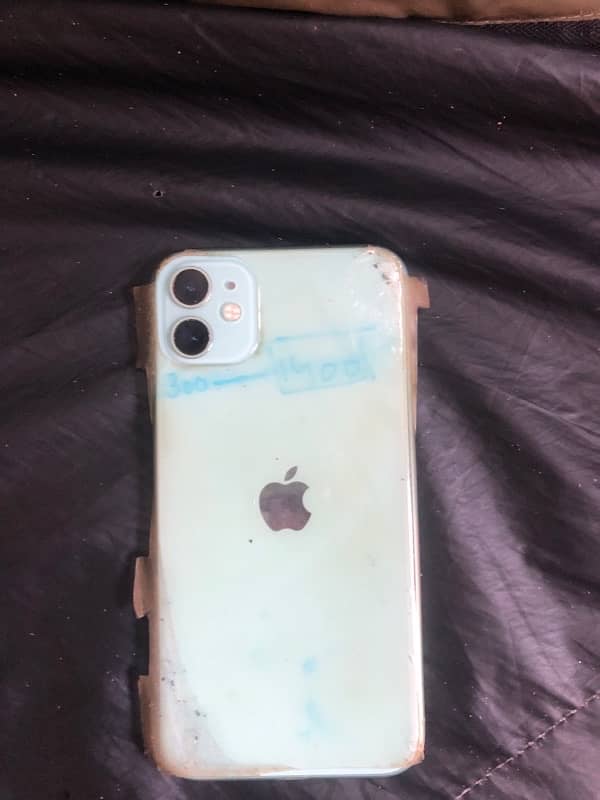 iphone 11 ,motherboard is not working ,other parts for sale 0